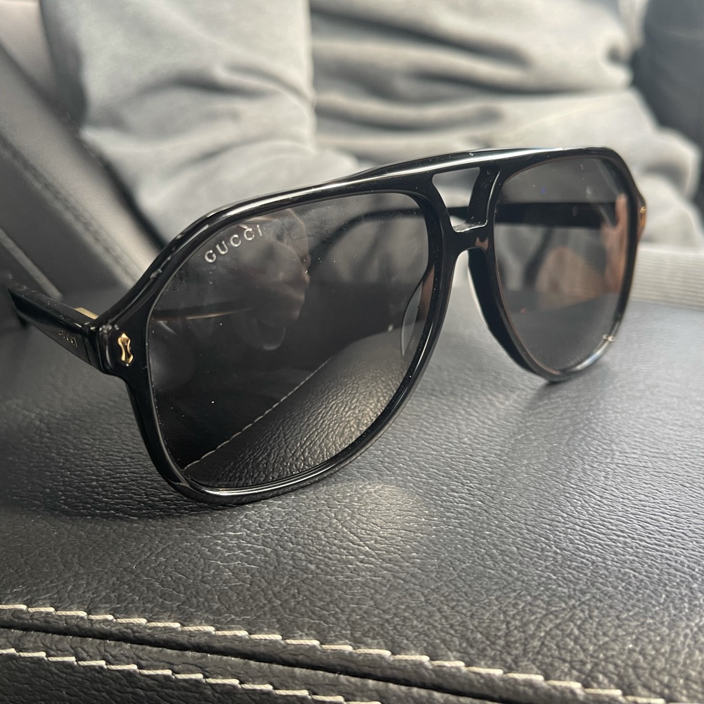 Unisex Gucci Black Sunglasses